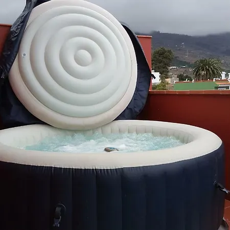 Atico Con Jacuzzi En Apartment